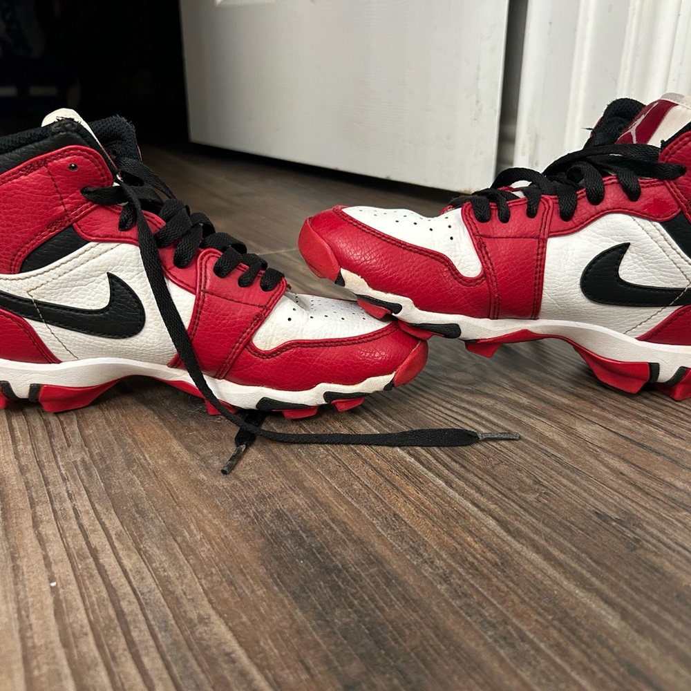 Jordan 1Mid Sports Cleats